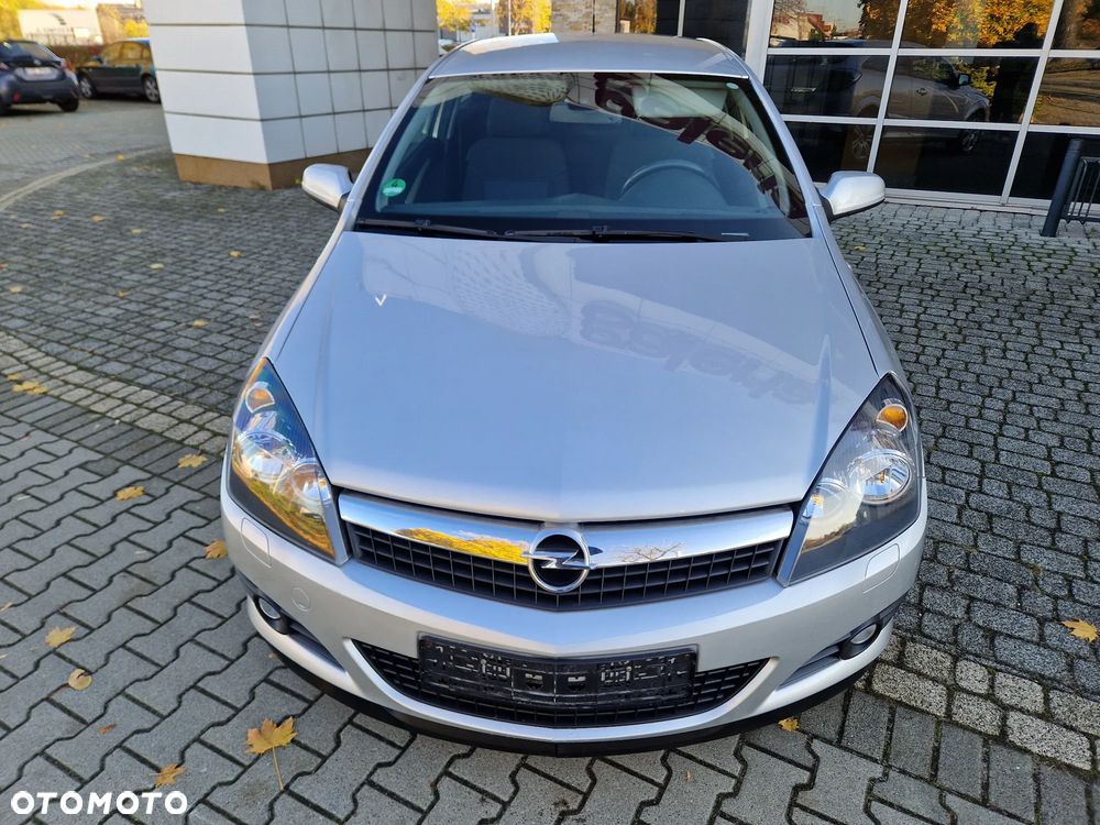 Opel Astra GTC 1.6 Catch me - 12