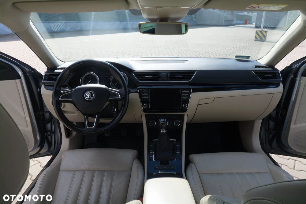 Skoda Superb 2.0 TDI L&K - 17