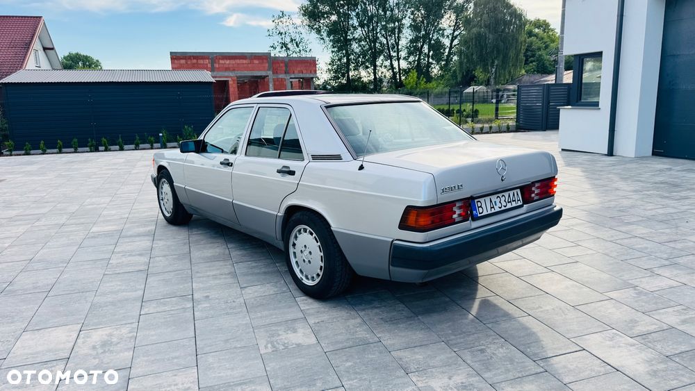 Mercedes-Benz W201 (190) - 7