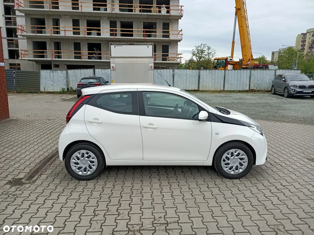 Toyota Aygo x-play - 6