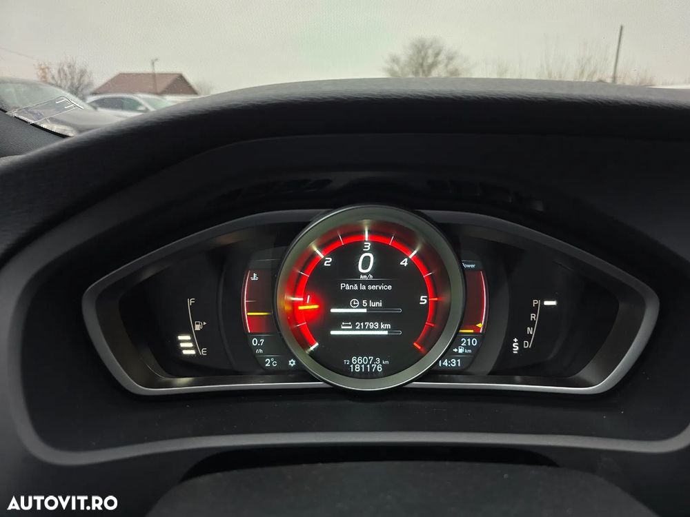 Volvo V40 Cross Country D3 Geartronic Ocean Race - 18