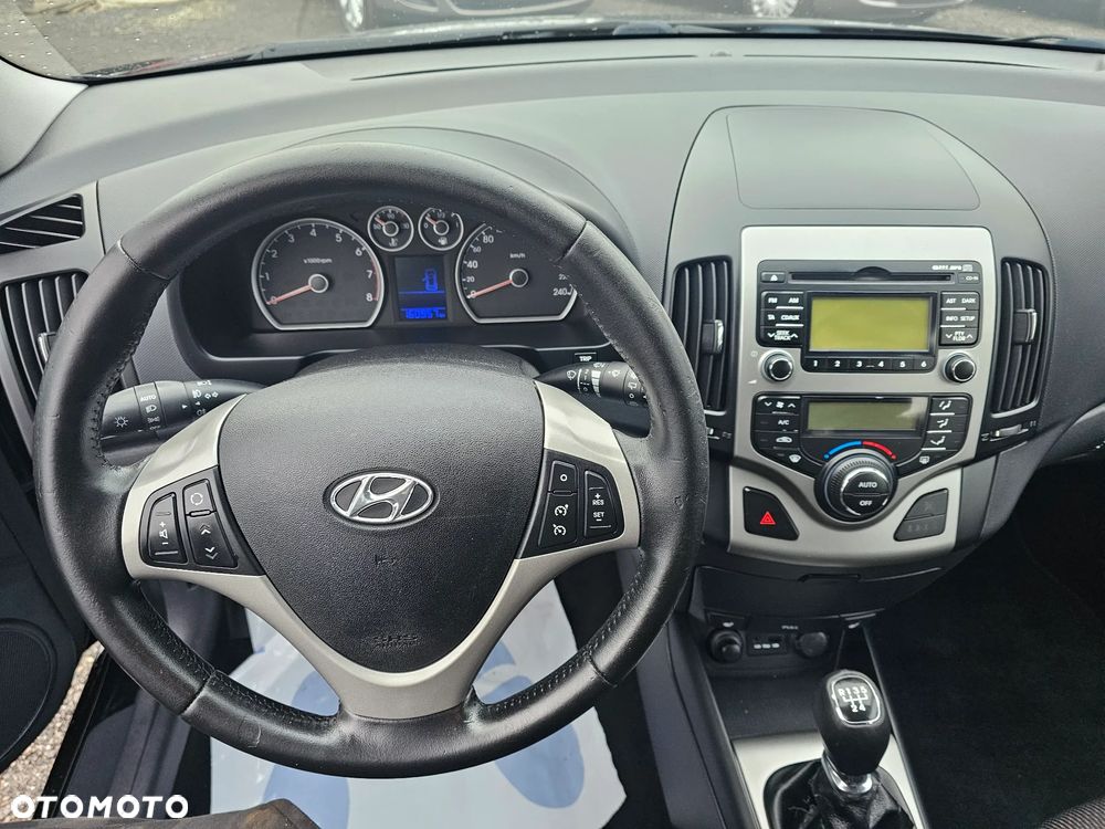 Hyundai i30 i30cw 1.4 Edition 20 - 21