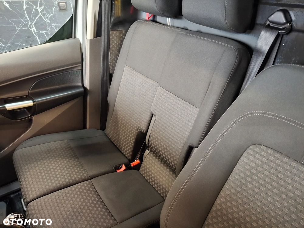 Ford Transit Connect Van Euro 6 2018r Furgon 3 Miejsca - 15