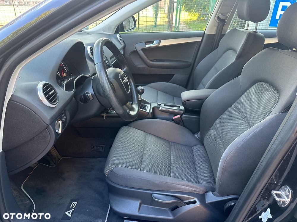 Audi A3 Sportback 2.0 TDI Ambiente - 6