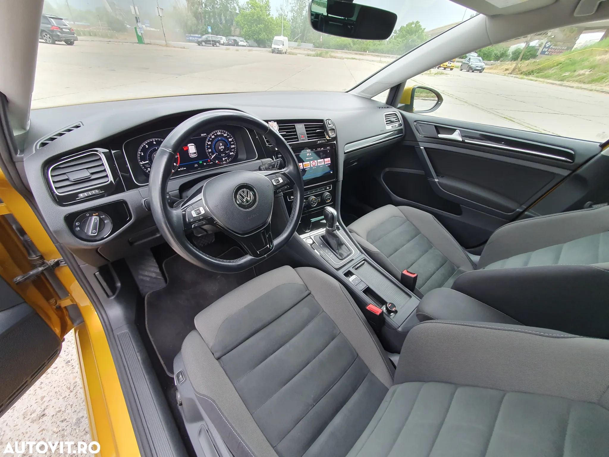 Volkswagen Golf 1.5 TSI DSG Highline - 3