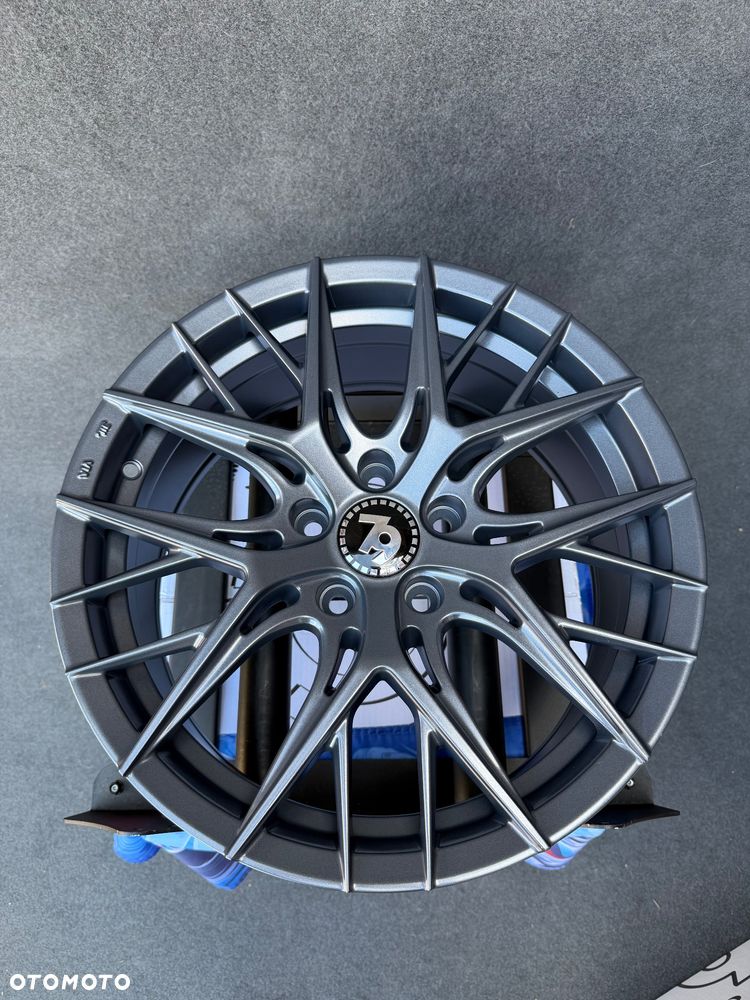 Seventy9  17 5x120  3 E90 X3 F30 X4 E46 E83 Z3 Z4 F10 E60 F12 6780720 8j ET30 Opel Insignia - 8