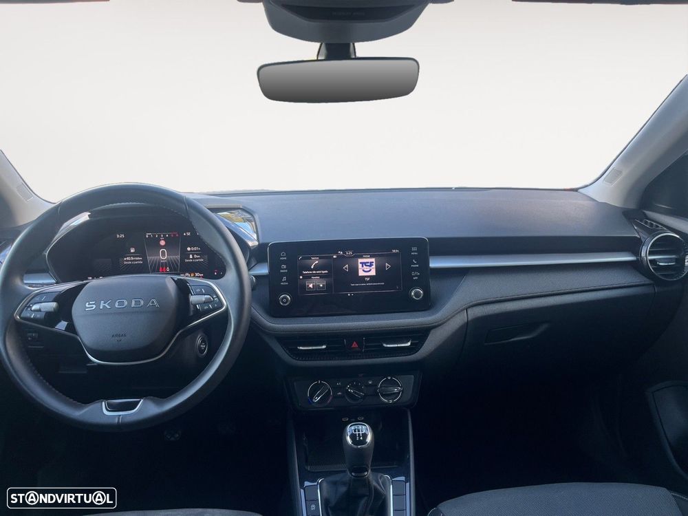Skoda Fabia 1.0 TSI Selection — fotografia 11