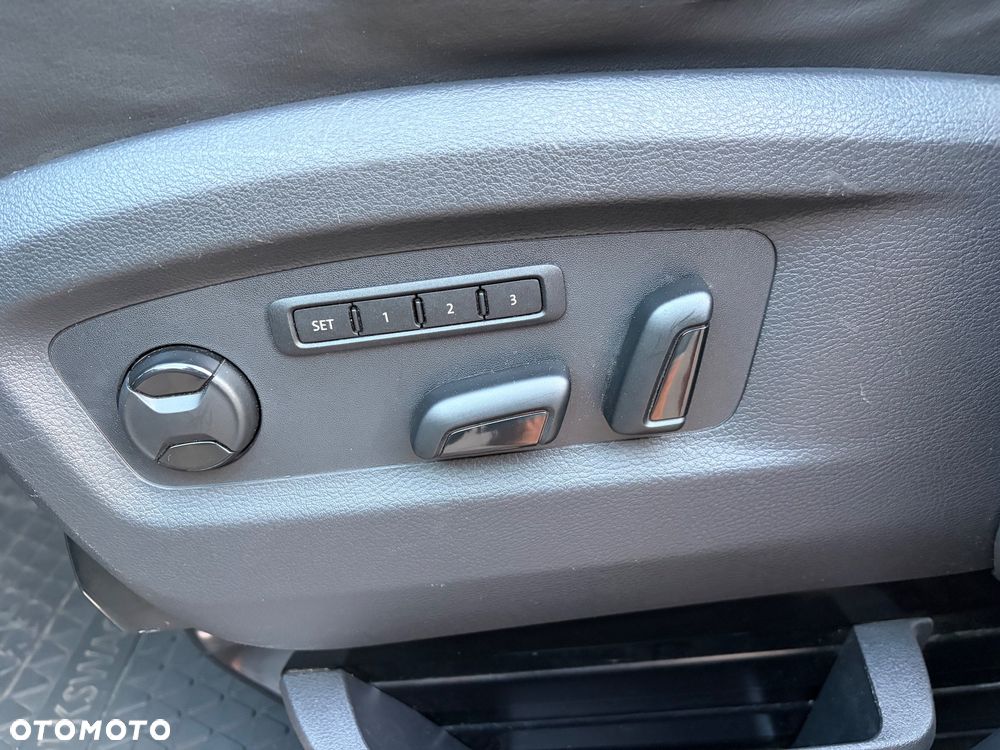 Volkswagen Multivan 2.0 TDI L1 Highline DSG - 16