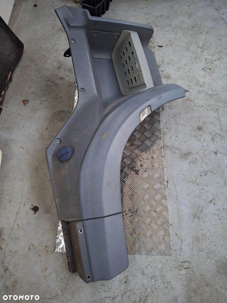 STOPIEŃ PRAWY  GÓRNY WNĘKA STOPNICA DAF CF 400 XF 106 EURO 6 - 1