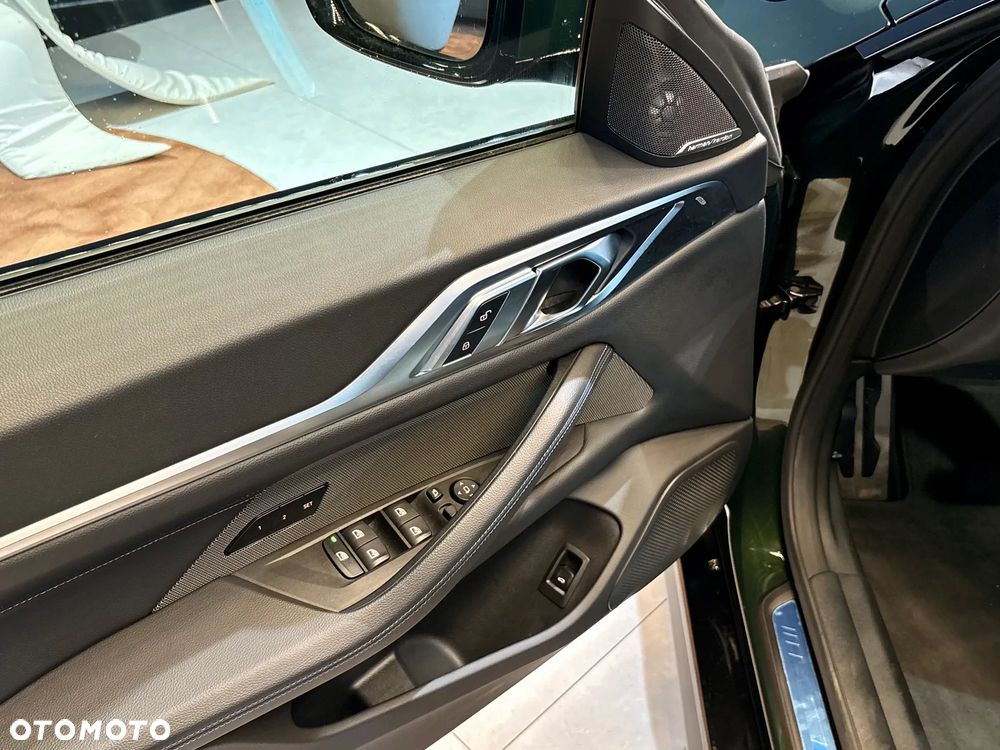 BMW i4 80.7kWh eDrive 35 M Sport - 27