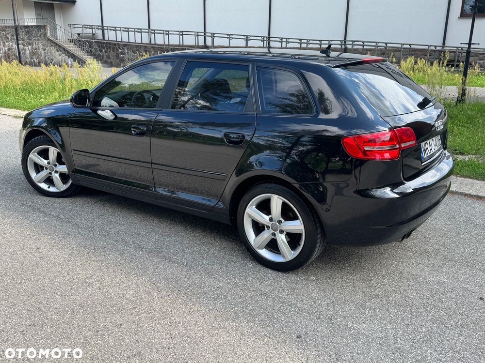 Audi A3 Sportback - 3