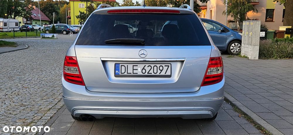 Mercedes-Benz Klasa C 180 T CDI DPF (BlueEFFICIENCY) Avantgarde - 6