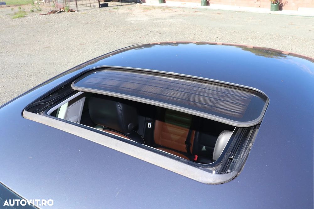 Volkswagen Passat 2.0 TDI DPF Blue TDI DSG Highline - 34