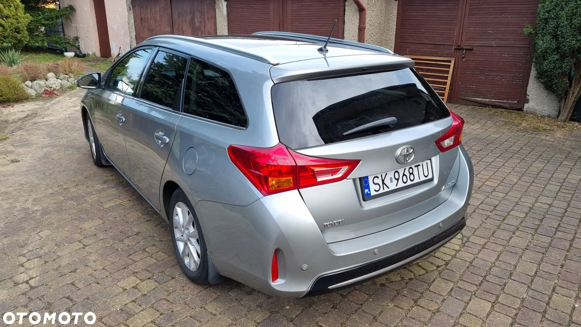 Toyota Auris 1.6 Premium - 4