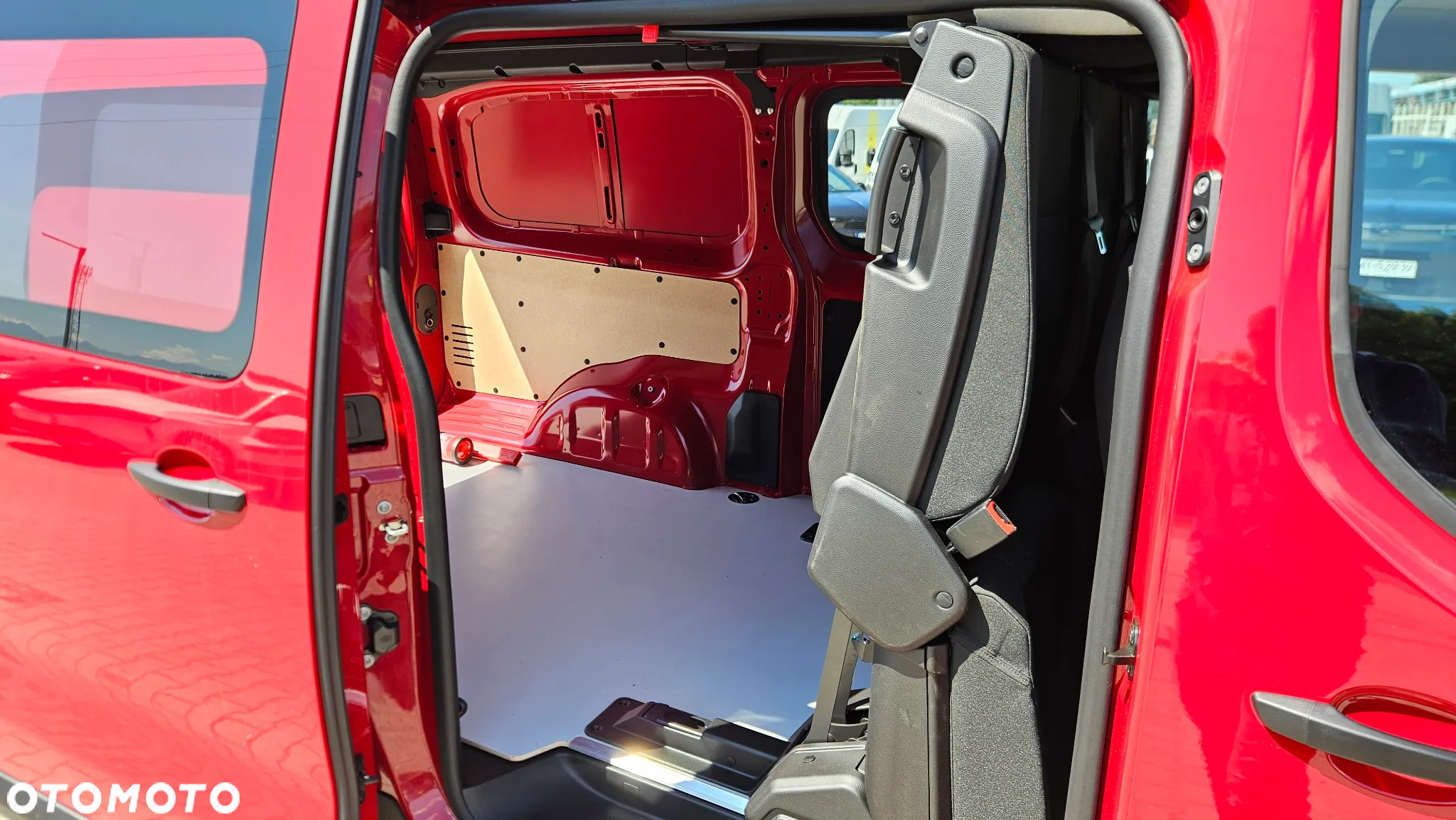 Opel Vivaro - 11