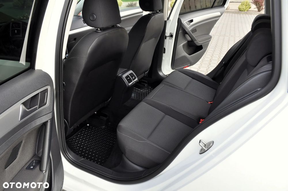 Volkswagen Golf Variant - 21