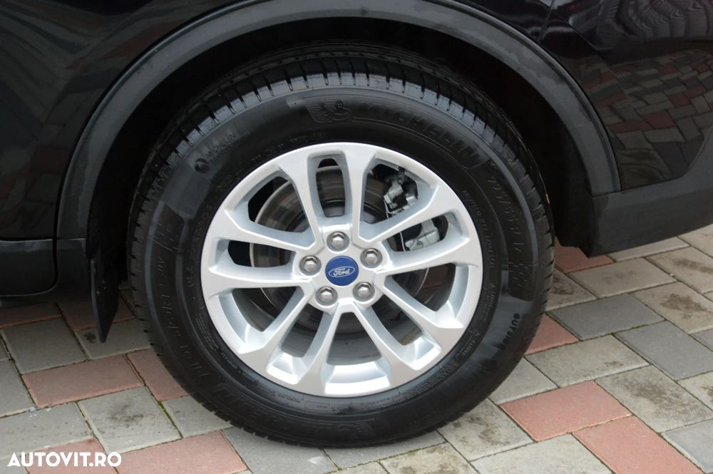 Ford Kuga 2.5 Duratec FHEV FWD Titanium - 39