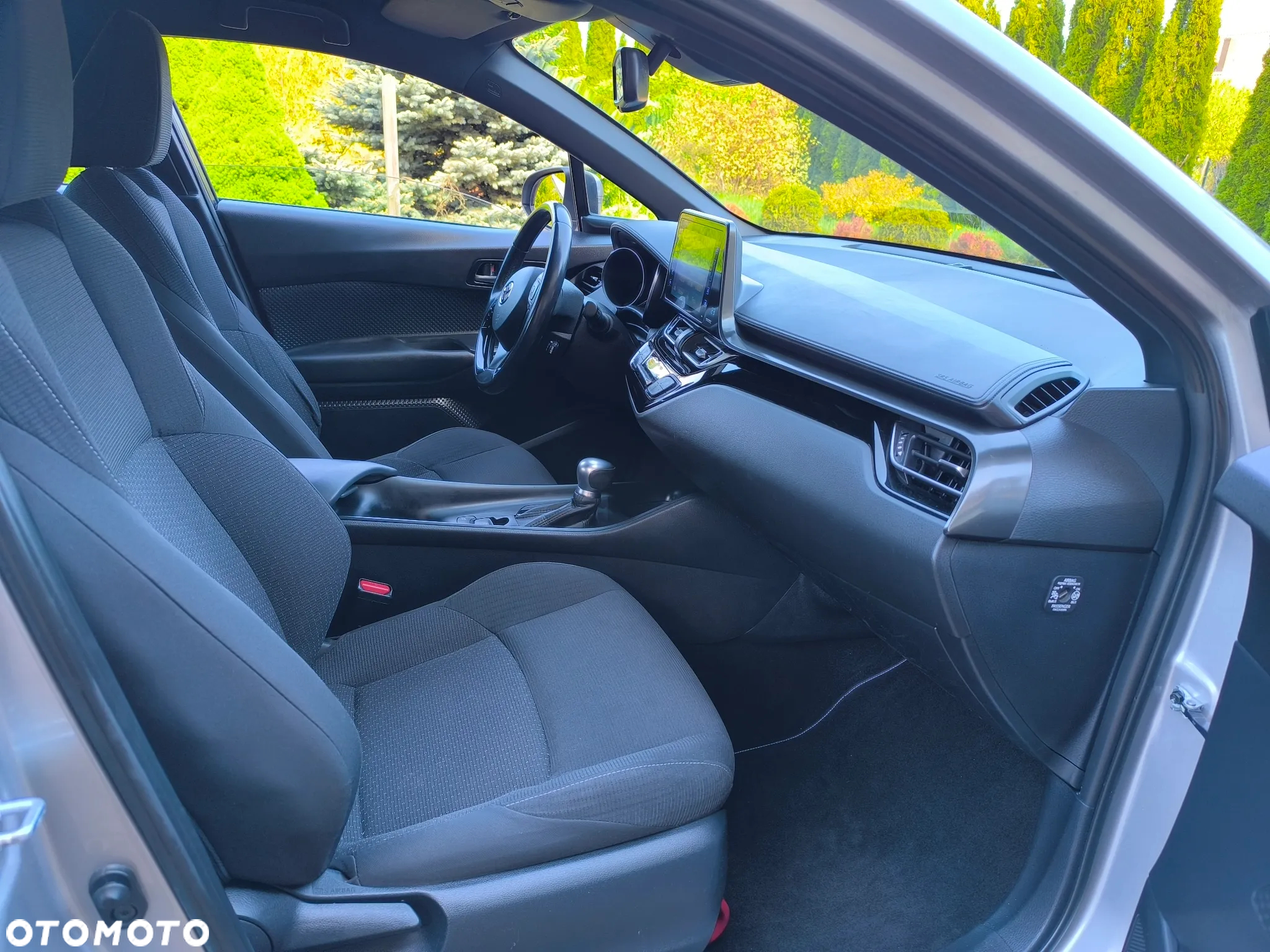 Toyota C-HR 1.8 Hybrid GPF Executive - 10