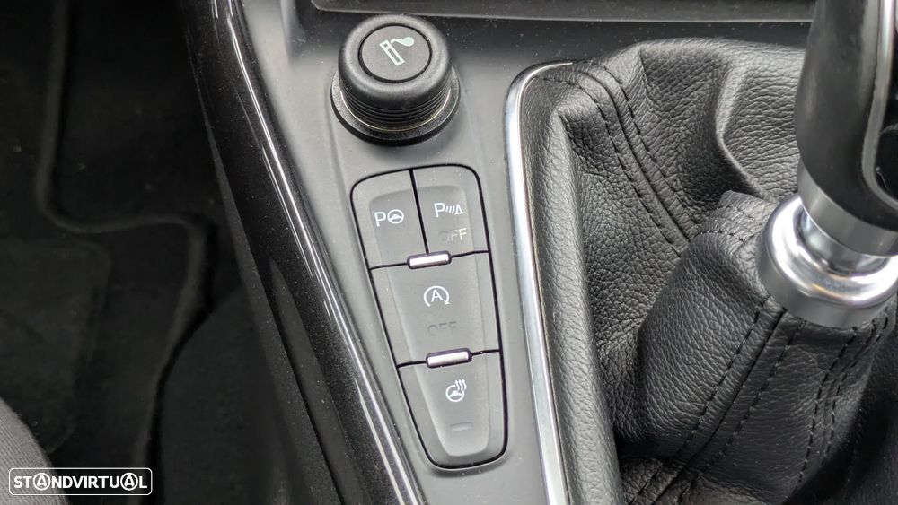 Ford Focus 1.0 EcoBoost S&S Titanium - 11