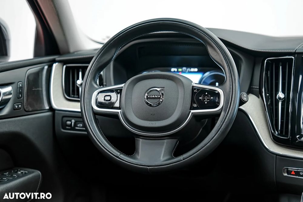Volvo XC 60 Recharge T6 Twin Engine eAWD Inscription Expression - 22