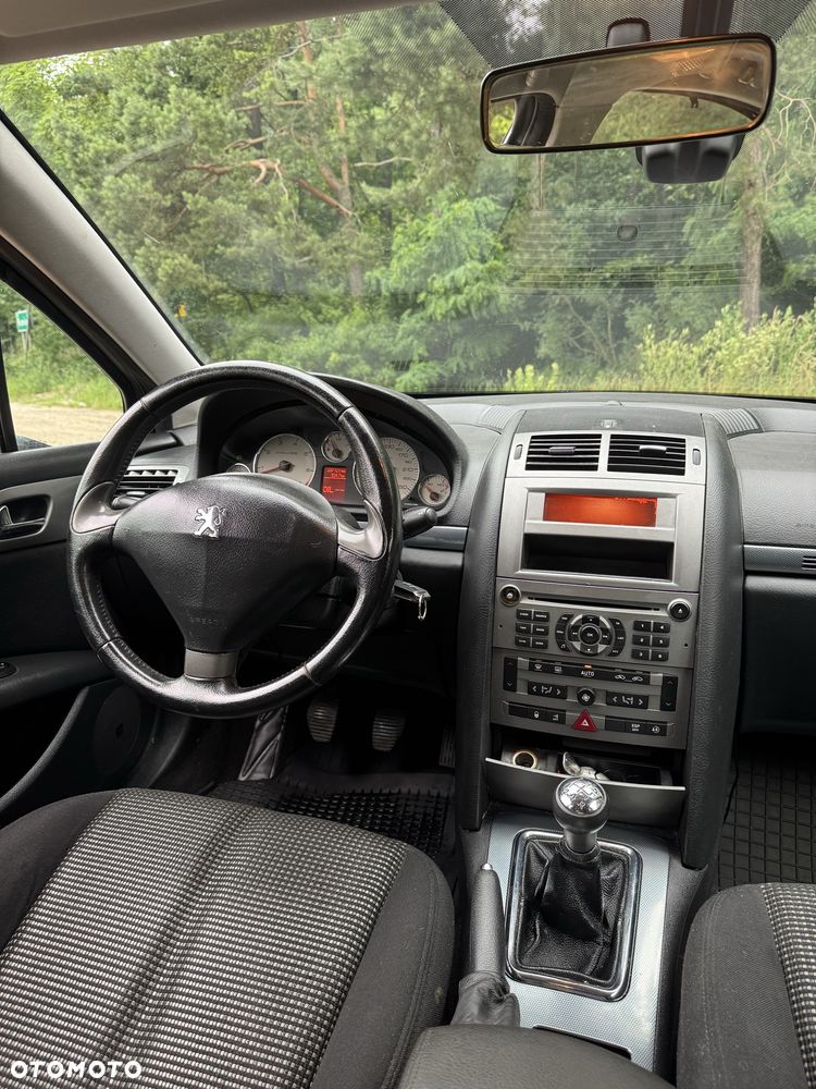 Peugeot 407 - 4