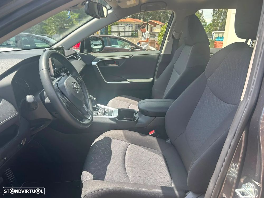 Toyota RAV4 2.5 HDF Comfort - 24