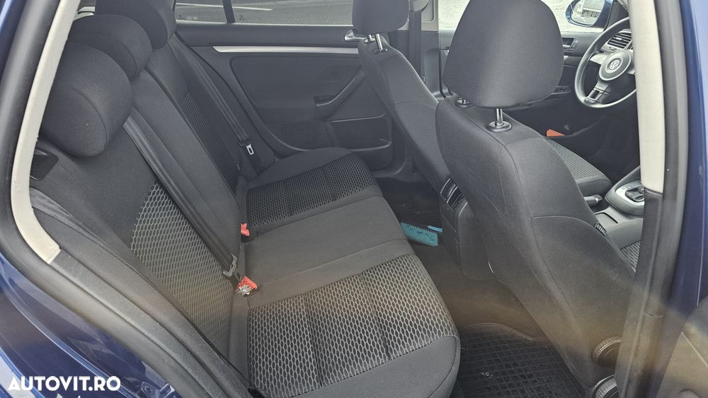 Volkswagen Golf 1.6 TDI DPF DSG move - 7