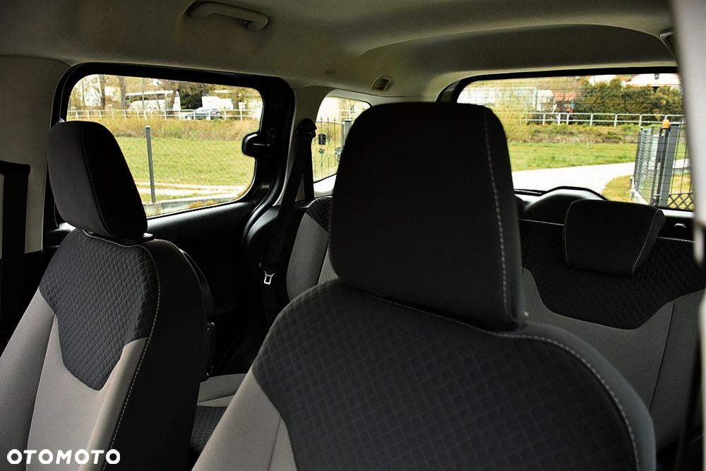 Ford Tourneo Courier 1.5 TDCi Trend - 28