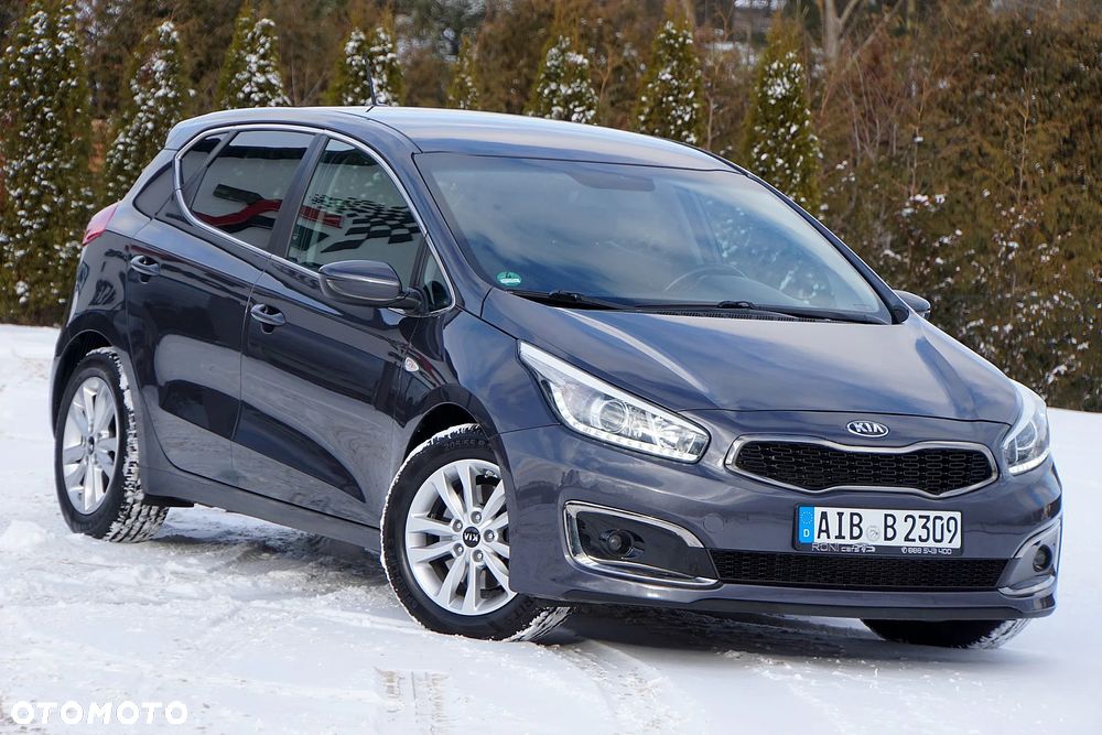Kia Ceed 1.6 GDI Dream Team Edition - 6