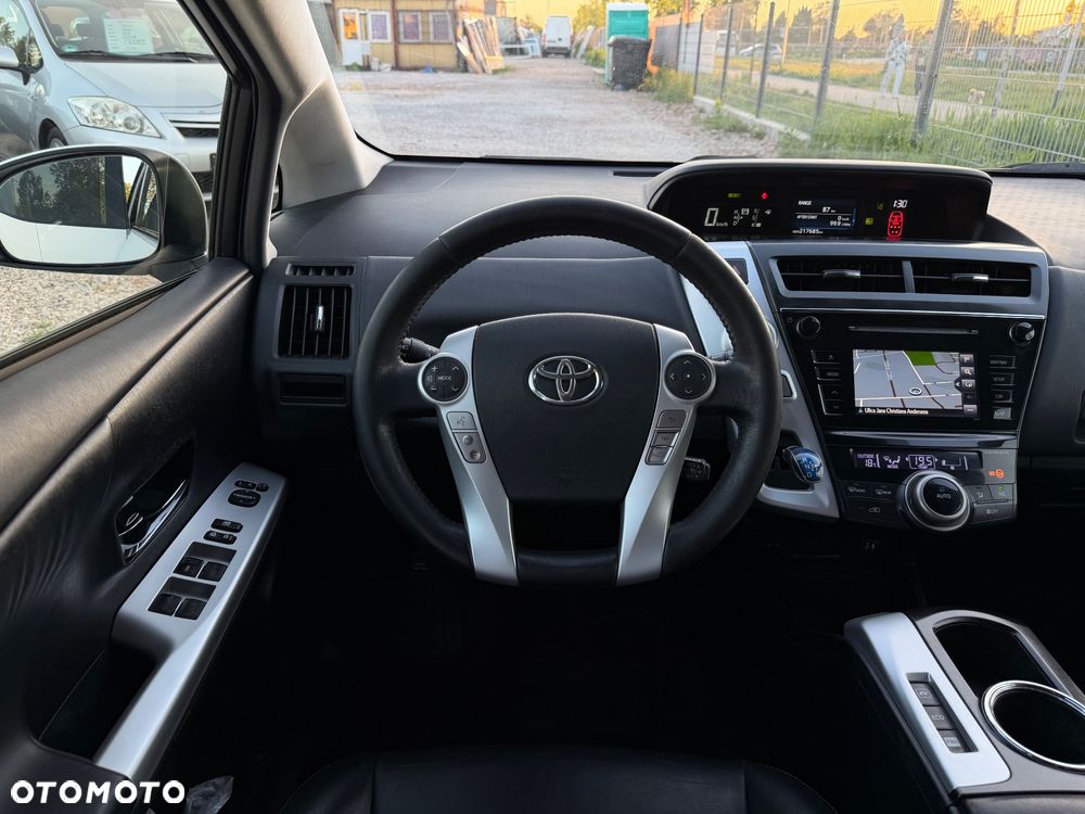 Toyota Prius+ (Hybrid) Executive - 17