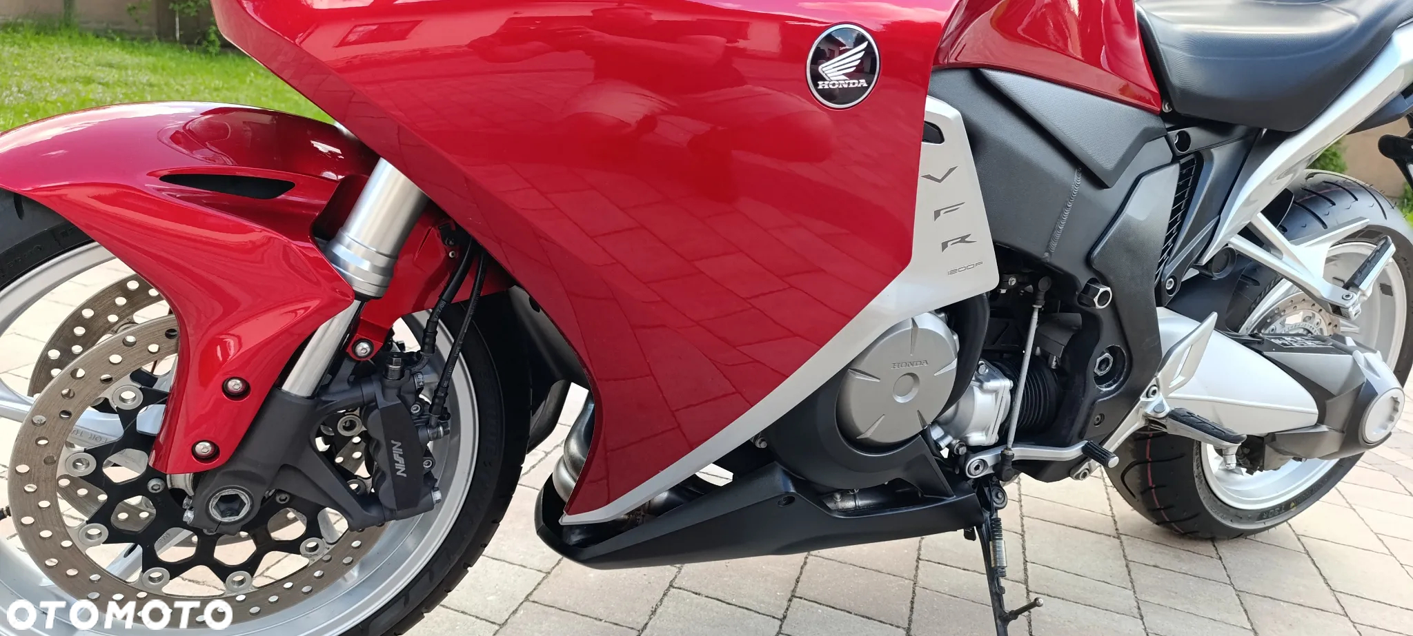 Honda VFR - 40