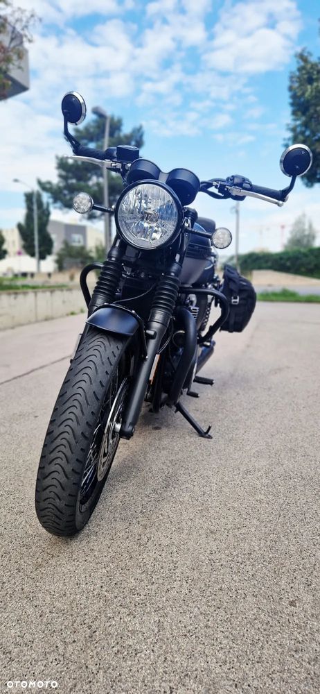 Triumph Bonneville - 3