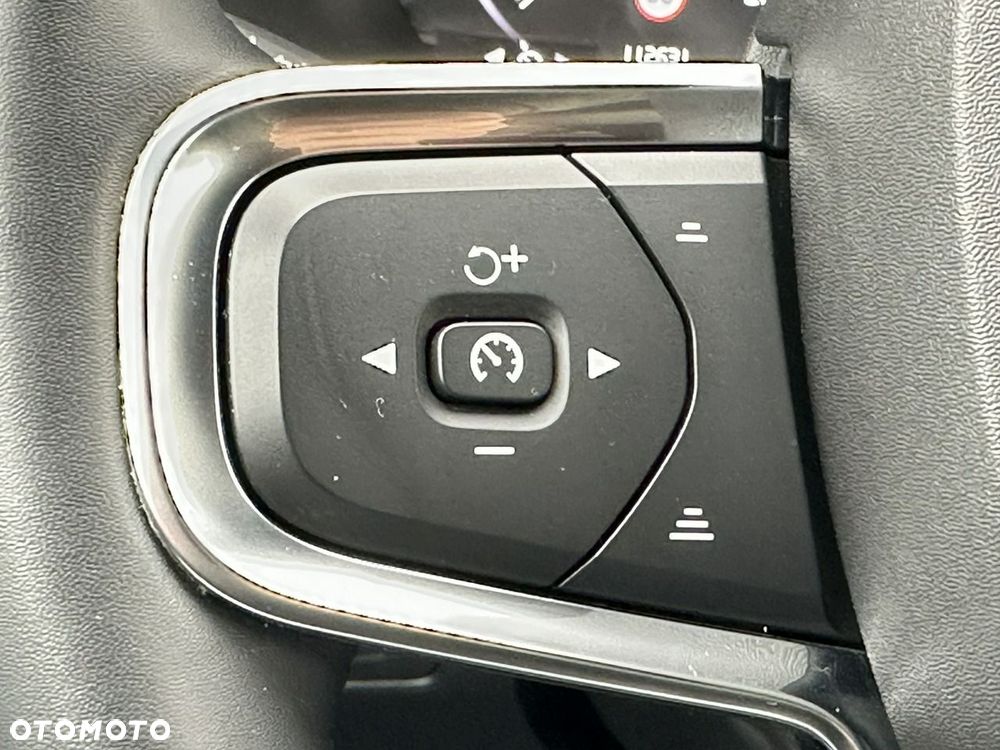 Volvo XC 40 - 21