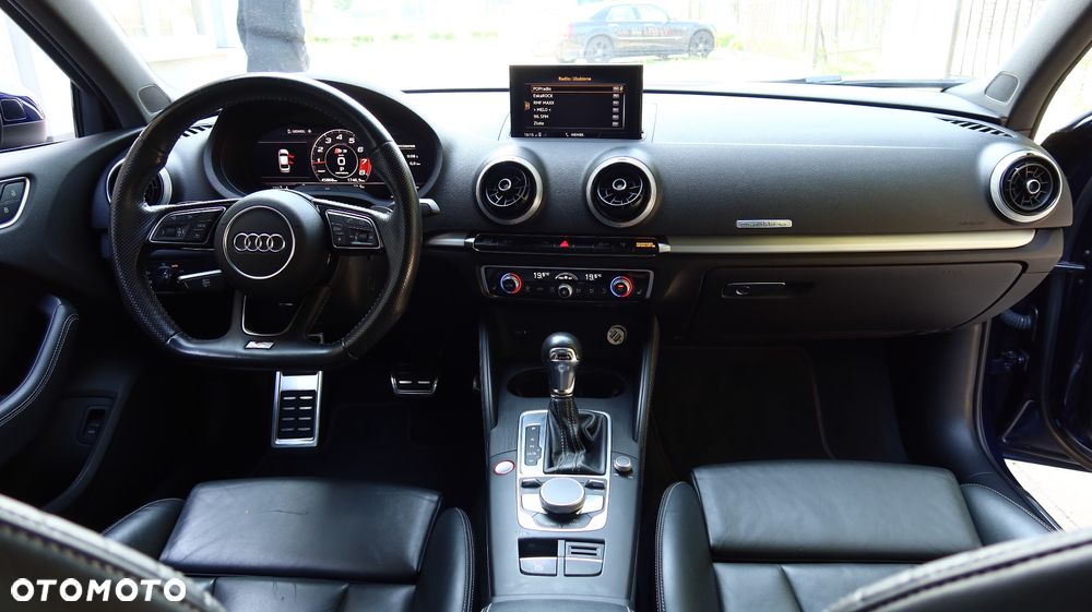 Audi S3 S tronic - 12