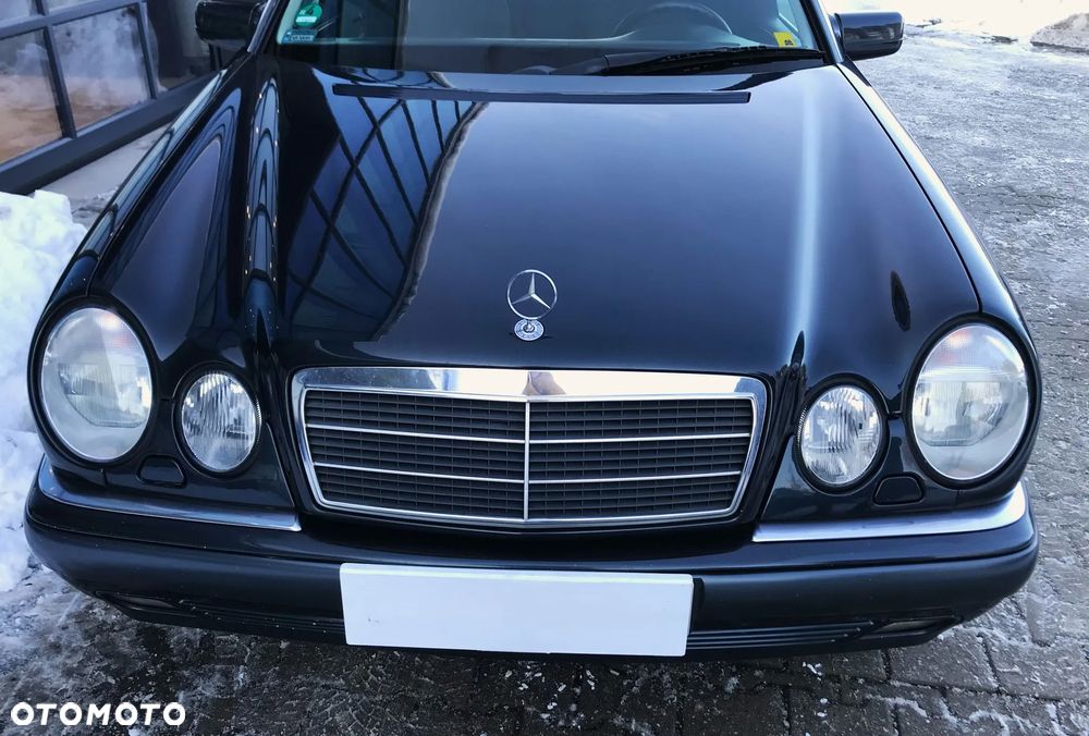 Mercedes-Benz Klasa E - 8