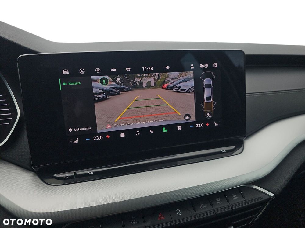 Skoda Octavia 1.5 TSI mHEV Selection DSG - 33