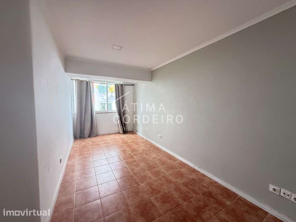 T2 remodelado para arrendamento, situado em Cacilhas - Grande imagem: 5/17