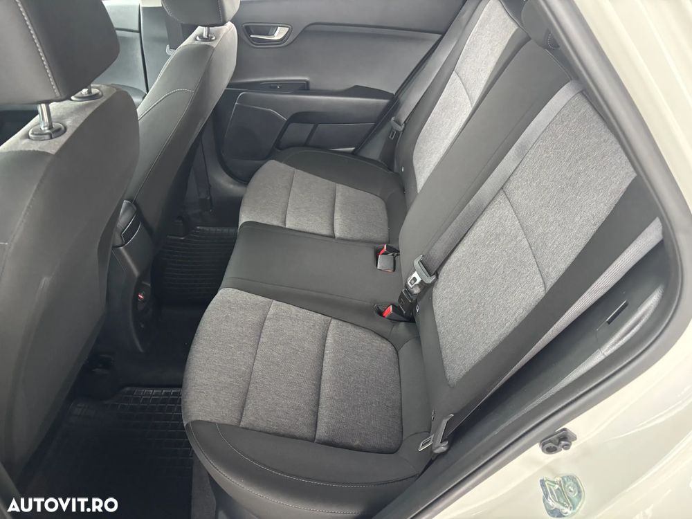 Kia Stonic 1.2 MPI 5MT Trend - 32