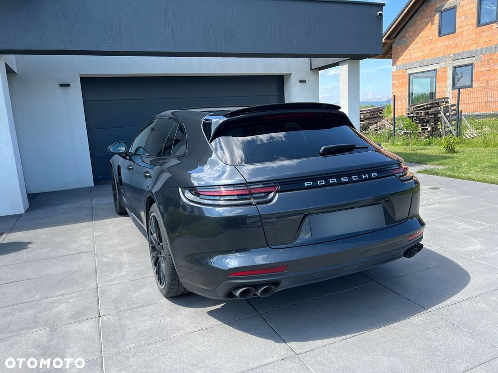 Porsche Panamera 4 Platinum Edition - 4
