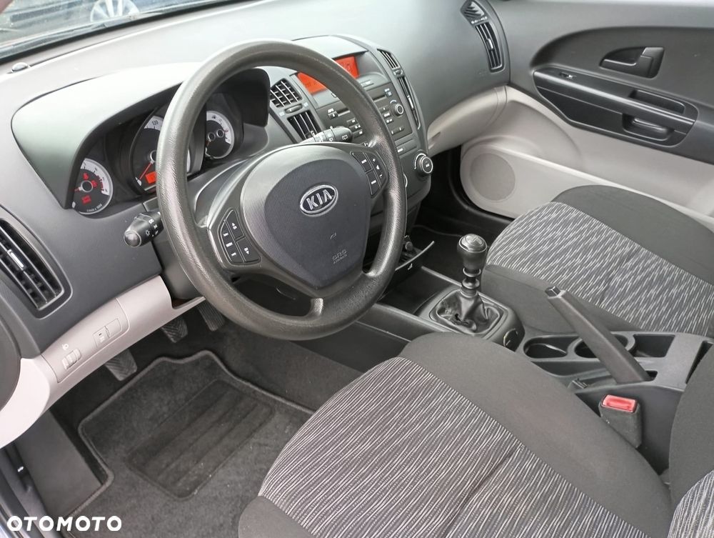 Kia Ceed 1.4 CVVT Attract - 15