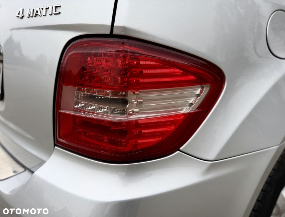 Mercedes-Benz ML - 16