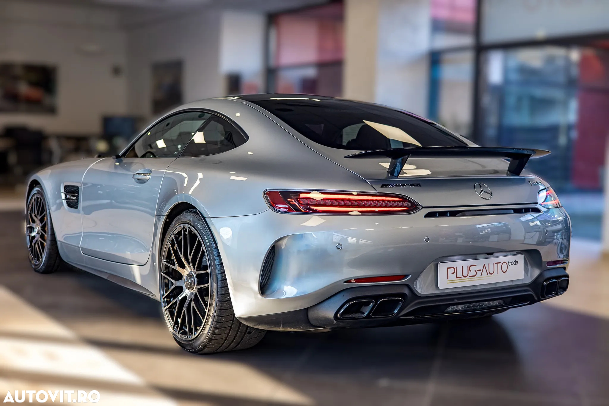 Mercedes-Benz AMG GT - 11