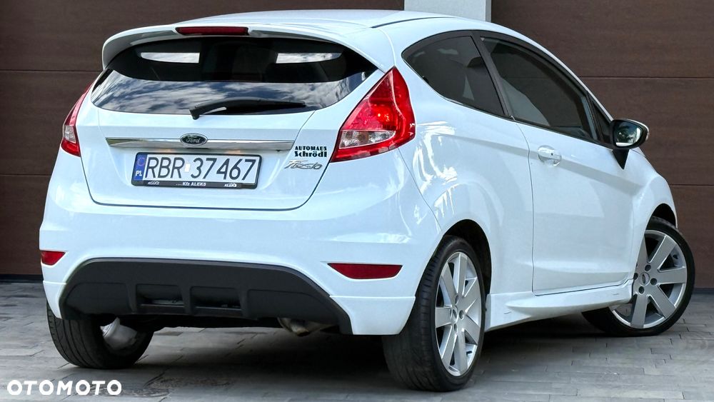Ford Fiesta - 21
