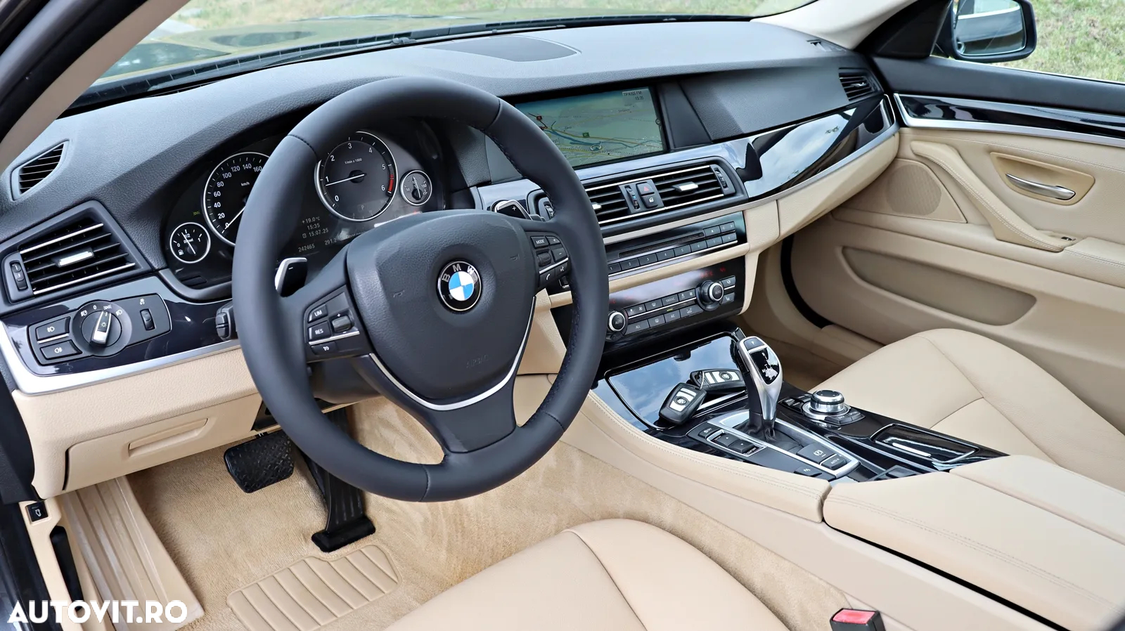 BMW Seria 5 525d Touring Sport-Aut. - 17