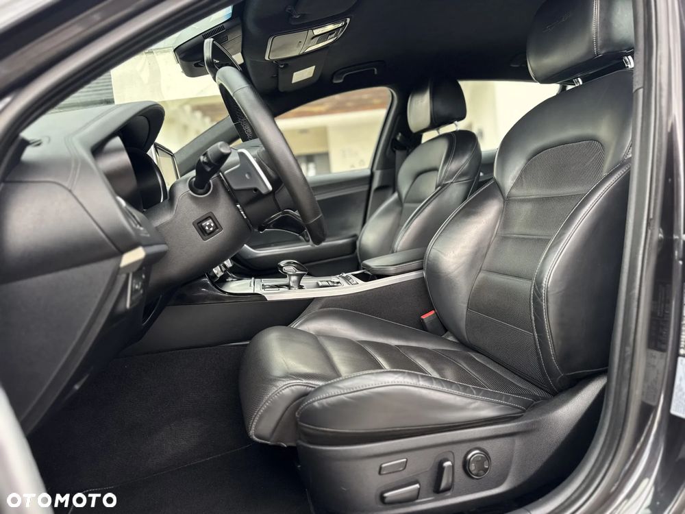 Kia Stinger 2.0 T-GDI GT Line - 21