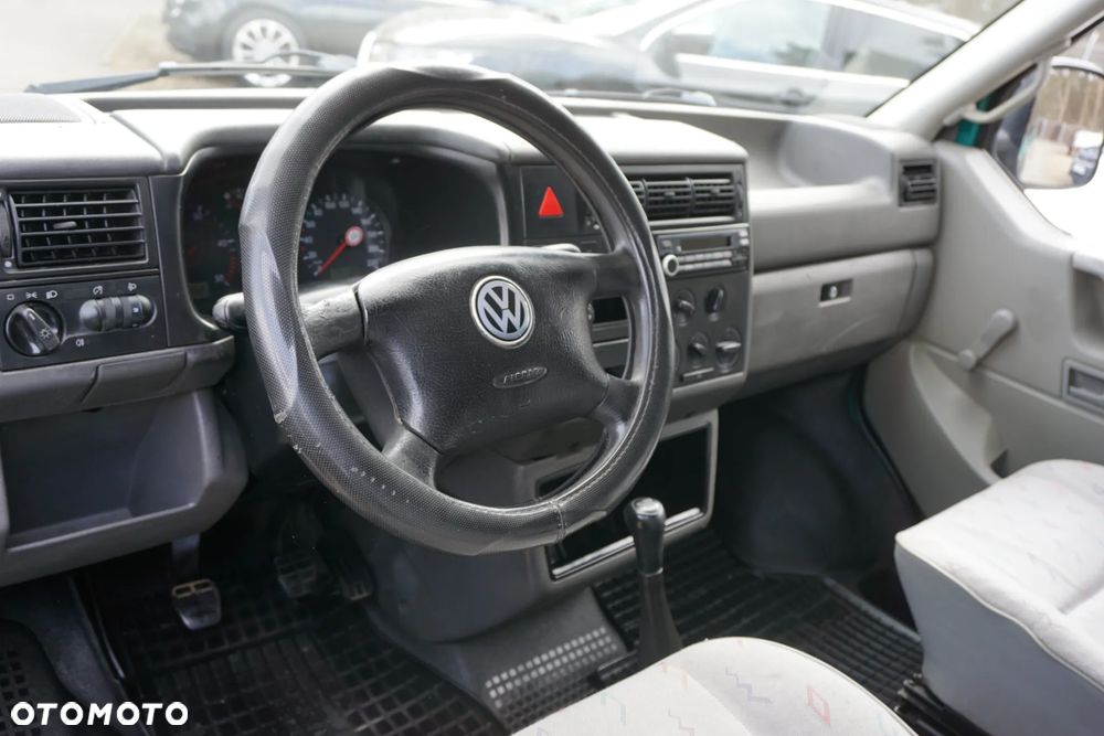 Volkswagen Transporter - 11