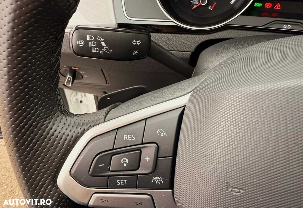 Volkswagen Passat - 24