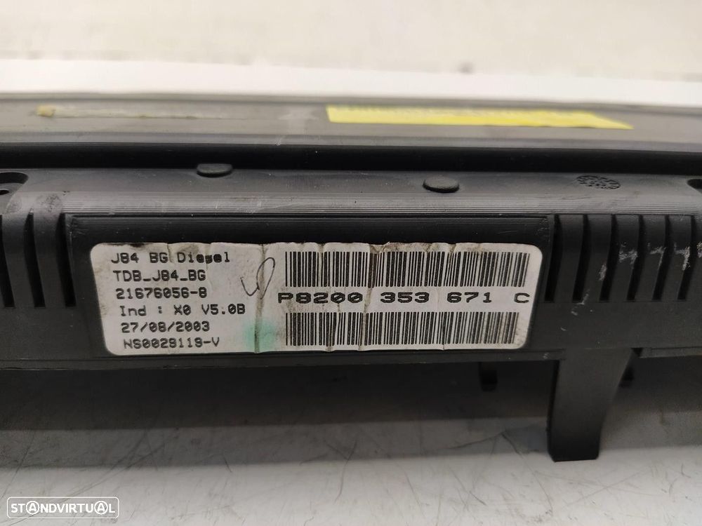 QUADRANTE RENAULT SCÉNIC II 2003 -8200353671C - 2