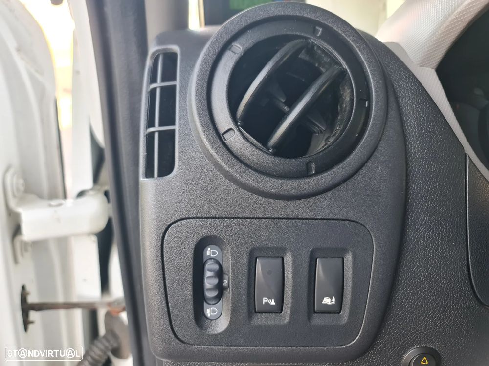 Renault Master L2H2 2.3 dCi 125cv – 7 Lugares – c/ IVA Dedutível - 31