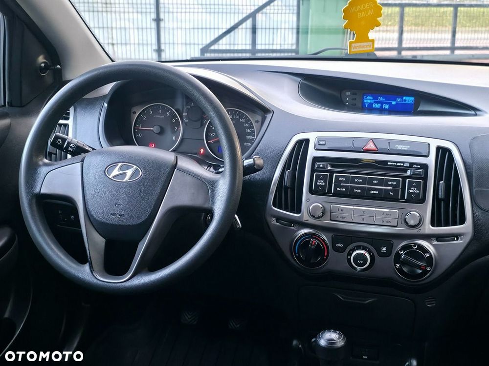 Hyundai i20 - 12